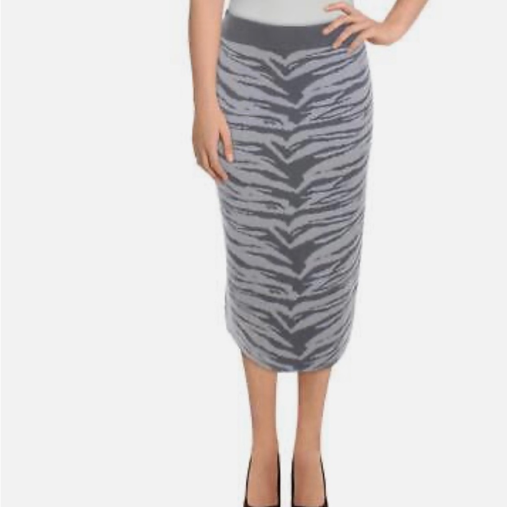 DKNY NWT animal print sweater skirt